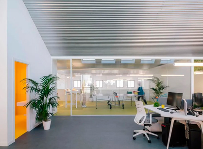 ����������װ����ƿռ�ˢ�³ɹ����͹�˾�İ칫�ռ䡪��SIDERAL